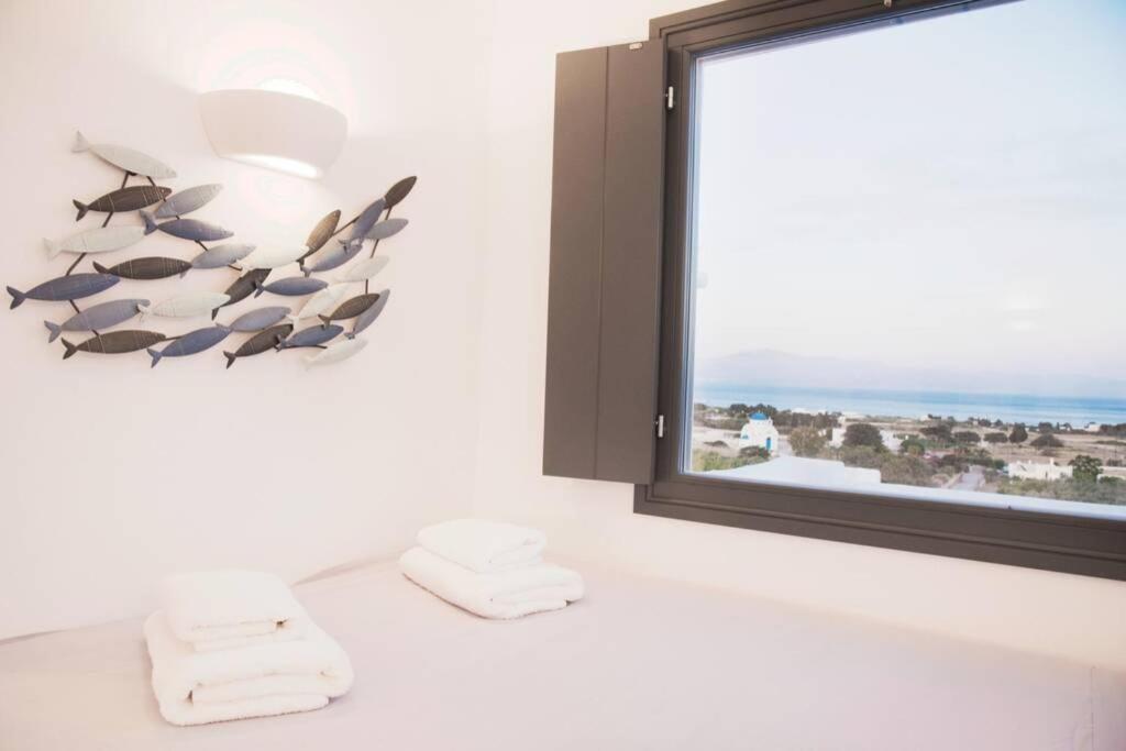 Sunny Studio W.Breathtaking Naxos Views In Isterni Lägenhet Isterni  Exteriör bild