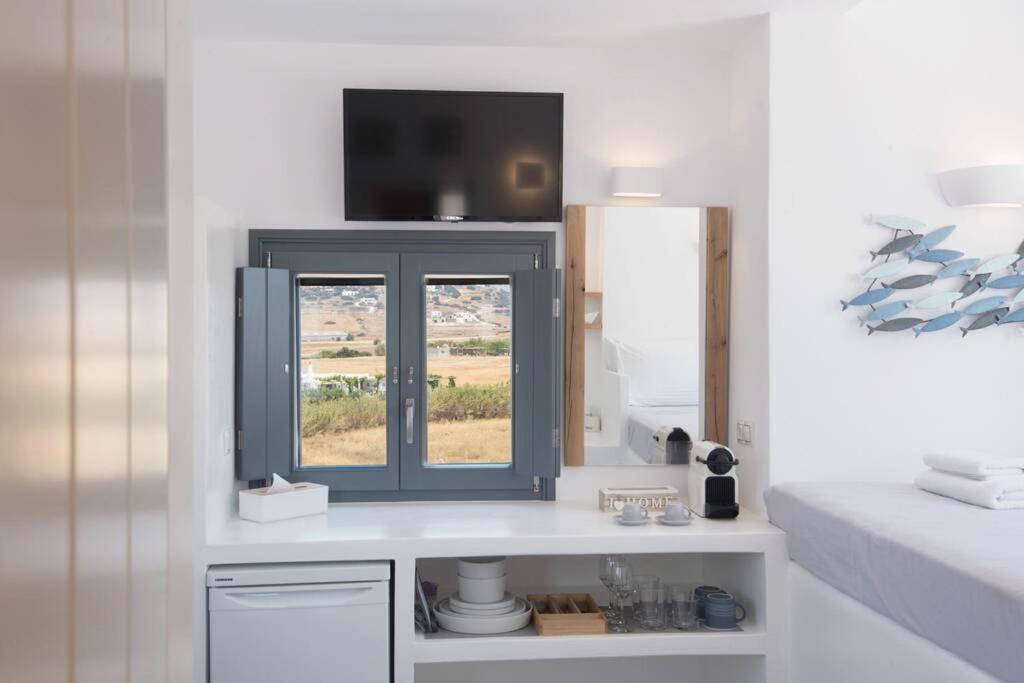 Sunny Studio W.Breathtaking Naxos Views In Isterni Lägenhet Isterni  Exteriör bild